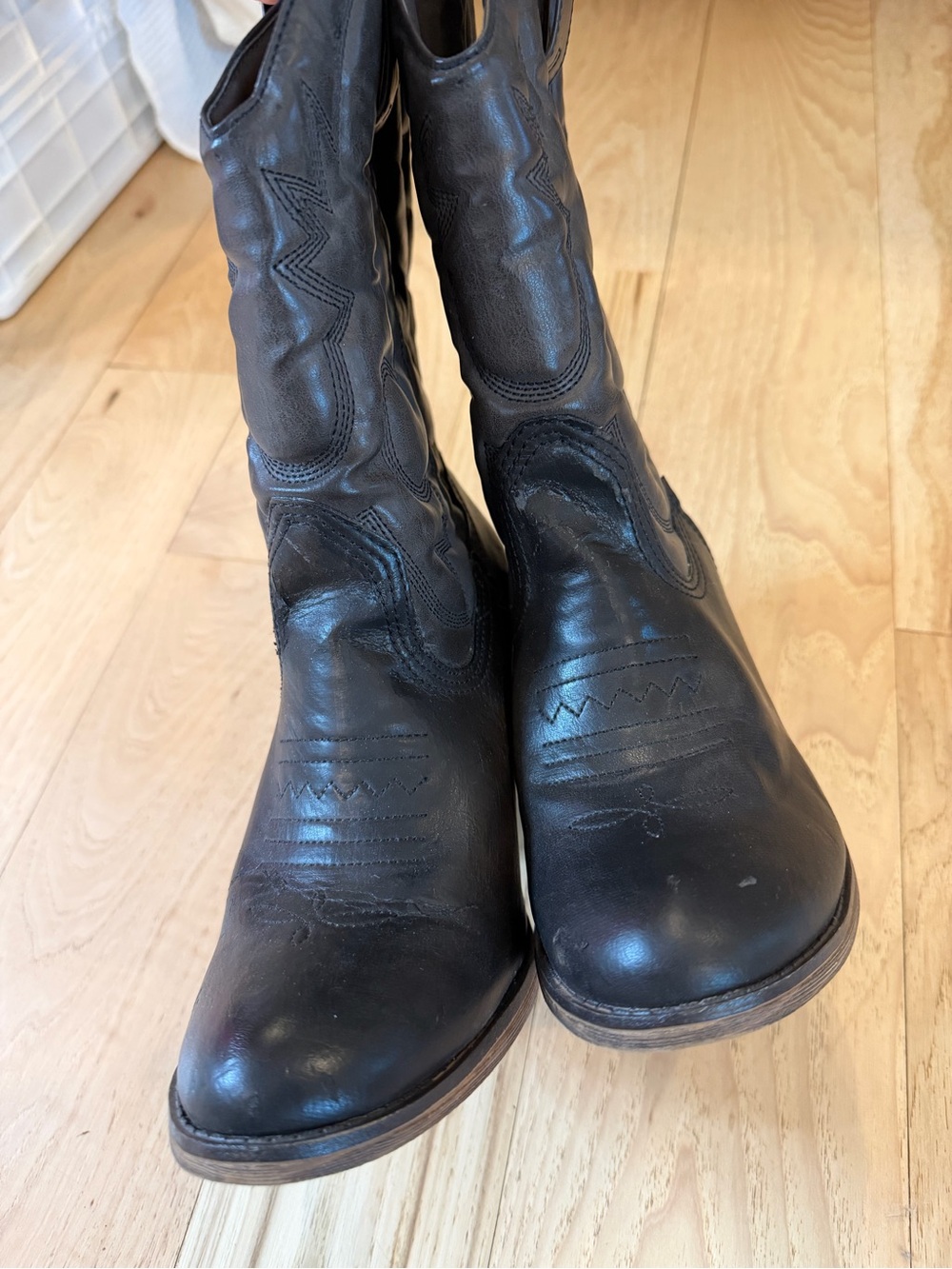MIA cowboy boots size 8.5 - Picture 2 of 6